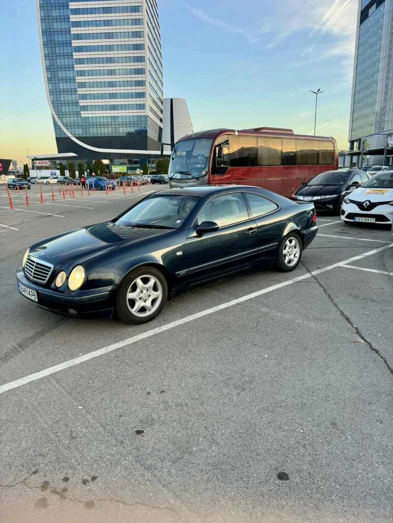 Mercedes-Benz CLK 320, снимка 2 - Автомобили и джипове - 52426887