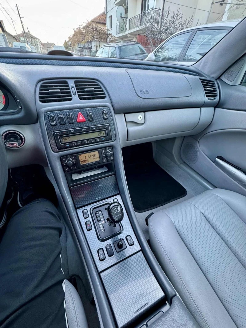 Mercedes-Benz CLK 320, снимка 11 - Автомобили и джипове - 52426887