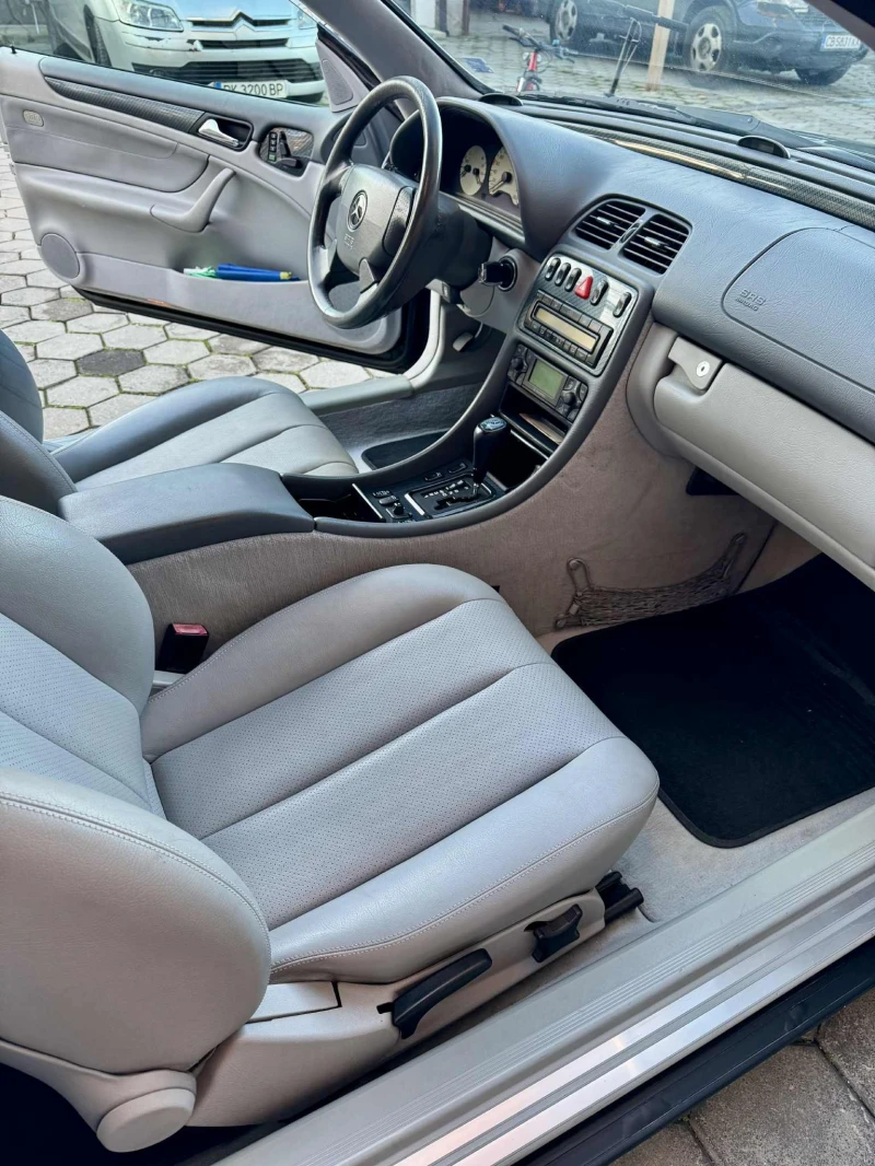 Mercedes-Benz CLK 320, снимка 7 - Автомобили и джипове - 52426887