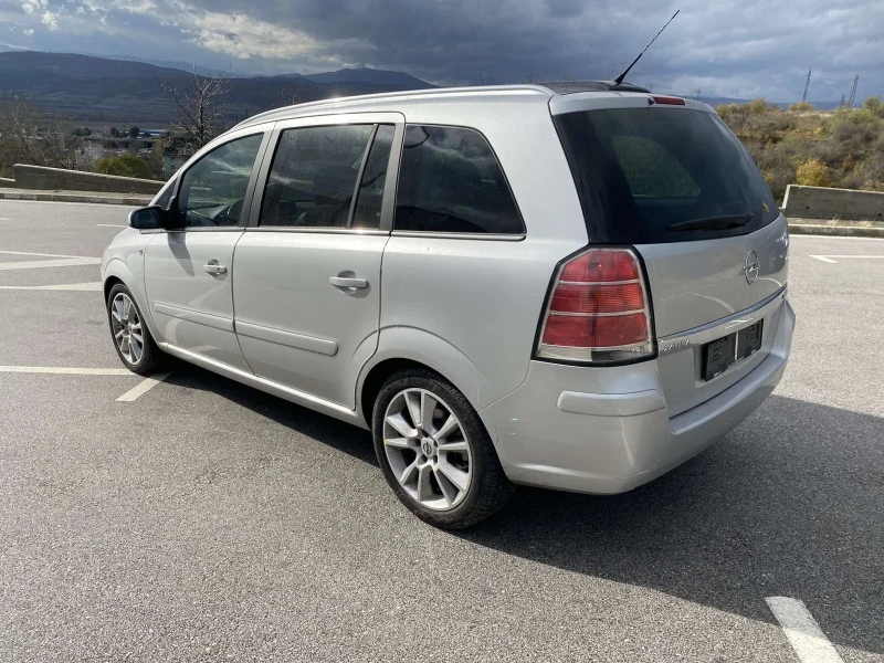 Opel Zafira 1.9 CDTI 7 mesta 103000km, снимка 6 - Автомобили и джипове - 52478137
