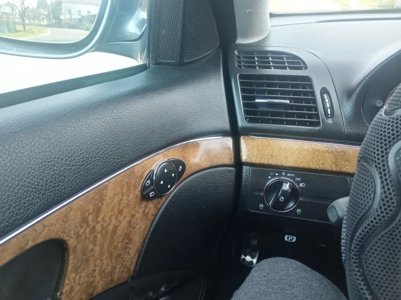 Mercedes-Benz E 280 Седан, снимка 9 - Автомобили и джипове - 52525236