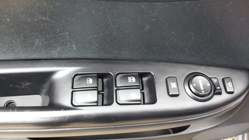 Hyundai I20 1.6i Швейцария , снимка 13 - Автомобили и джипове - 52682346