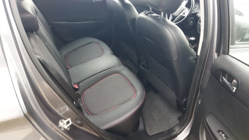 Hyundai I20 1.6i Швейцария , снимка 11 - Автомобили и джипове - 52682346