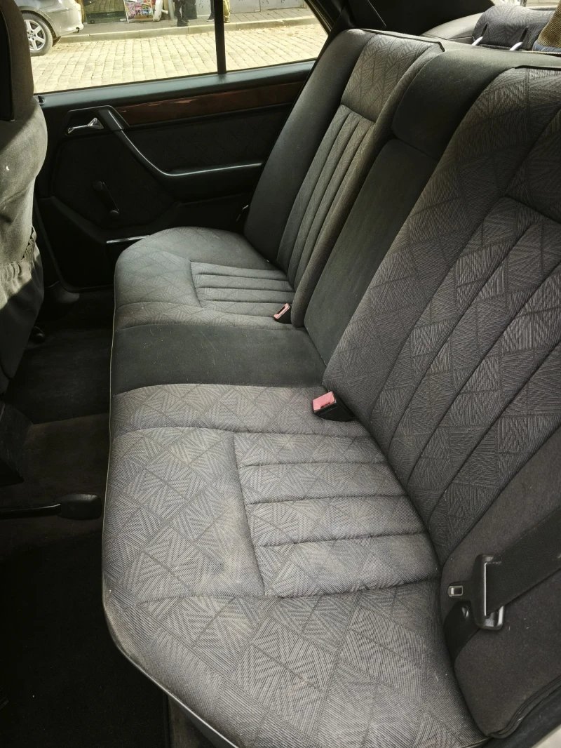 Mercedes-Benz 124, снимка 14 - Автомобили и джипове - 52963287