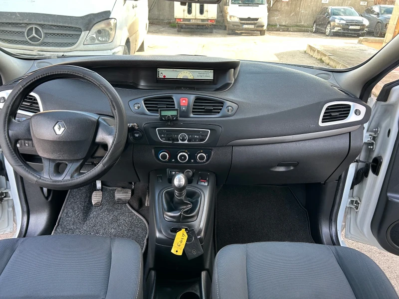 Renault Scenic 1.6i 110k.c. СТАРИЯ МОТОР, снимка 9 - Автомобили и джипове - 53024117