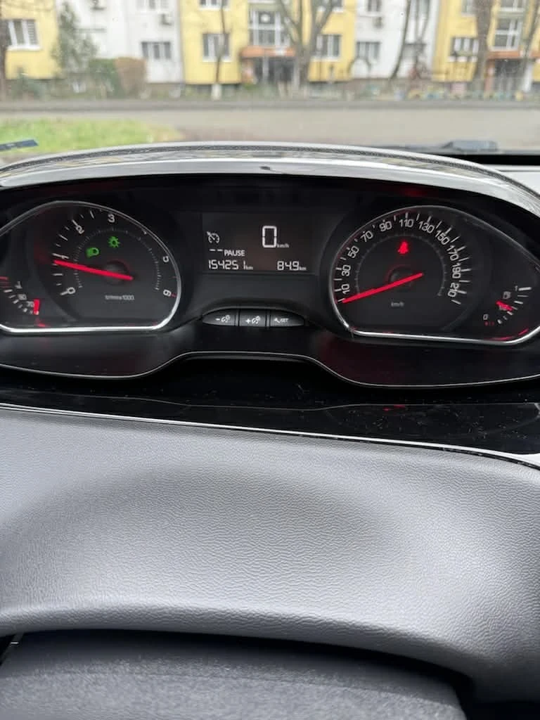 Peugeot 208 Хечбек, снимка 4 - Автомобили и джипове - 55967558