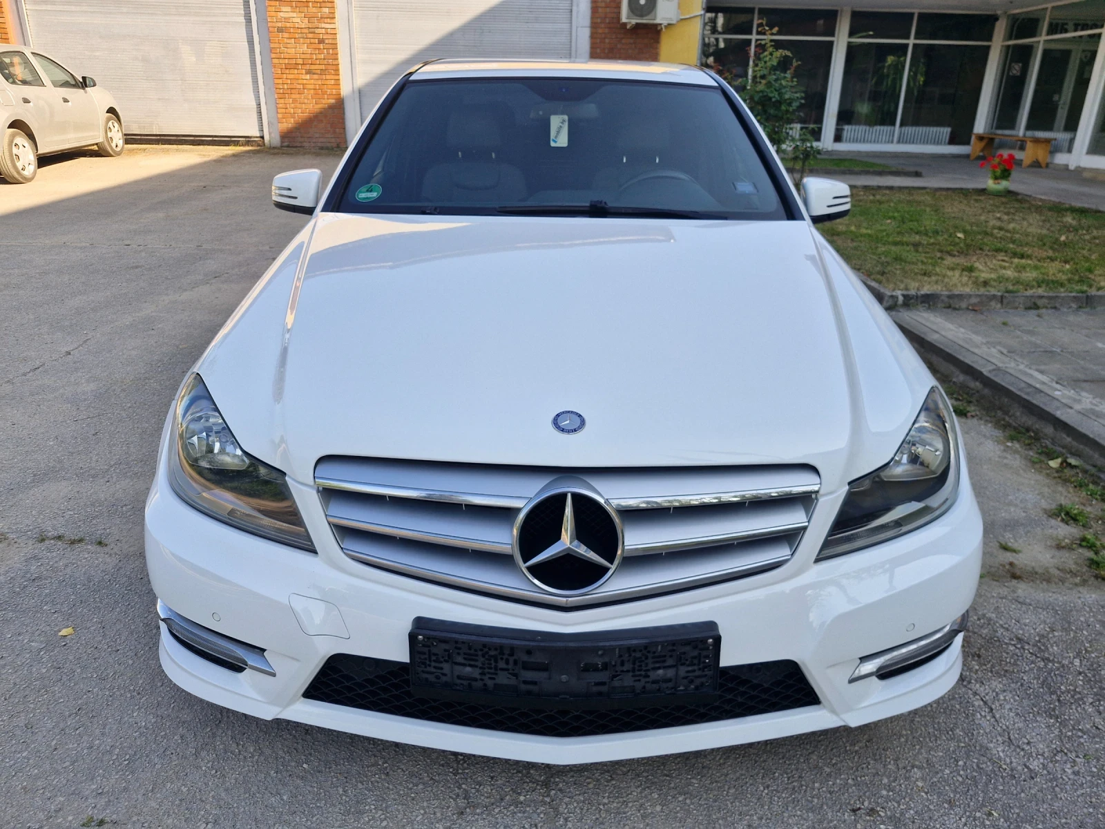 Mercedes-Benz C 220 204ps* NAVI* PDC* КОЖА* FACE* AMG* F1* TUV  - изображение 8