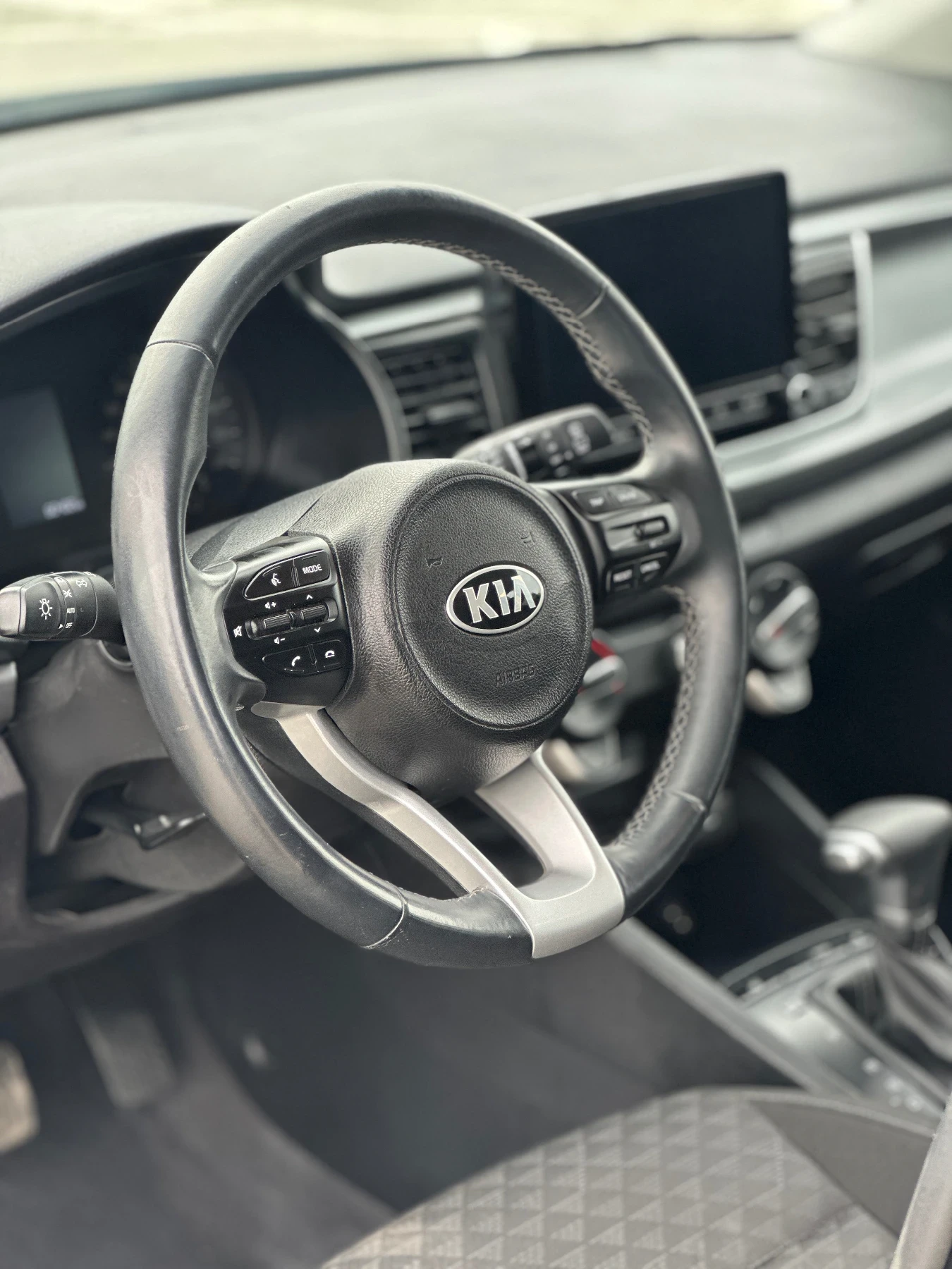 Kia Rio 1.6i Автомат! Подгрев! Нави! | Mobile.bg — изображение 6