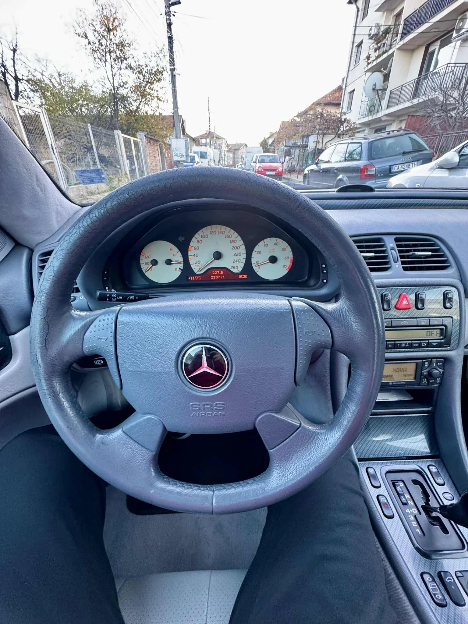 Mercedes-Benz CLK 320 - изображение 10