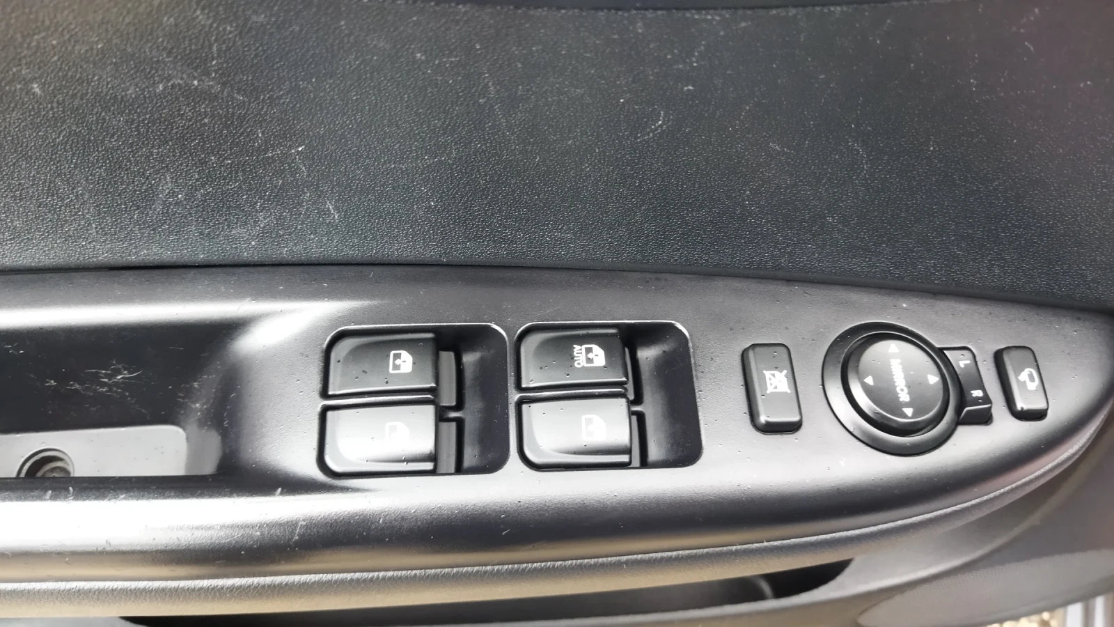 Hyundai I20 1.6i   | Mobile.bg   13