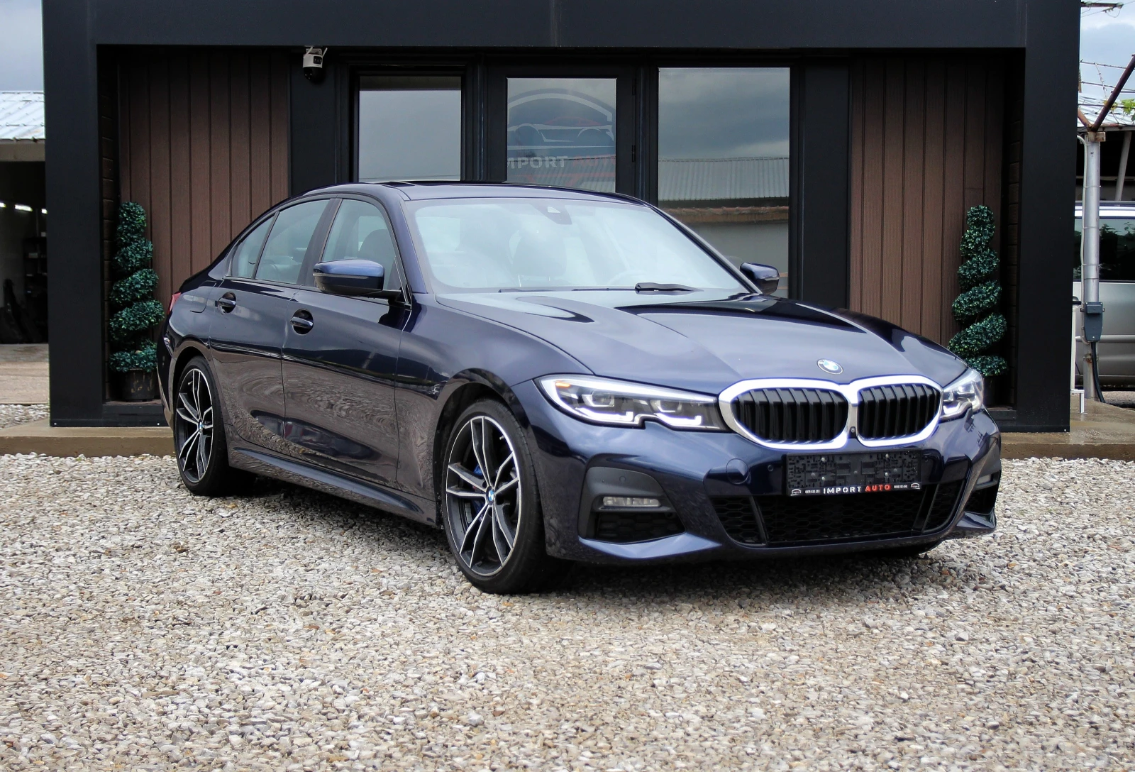 BMW 330 XI* M SPORT* 360* , снимка 3 - Автомобили и джипове - 53402277