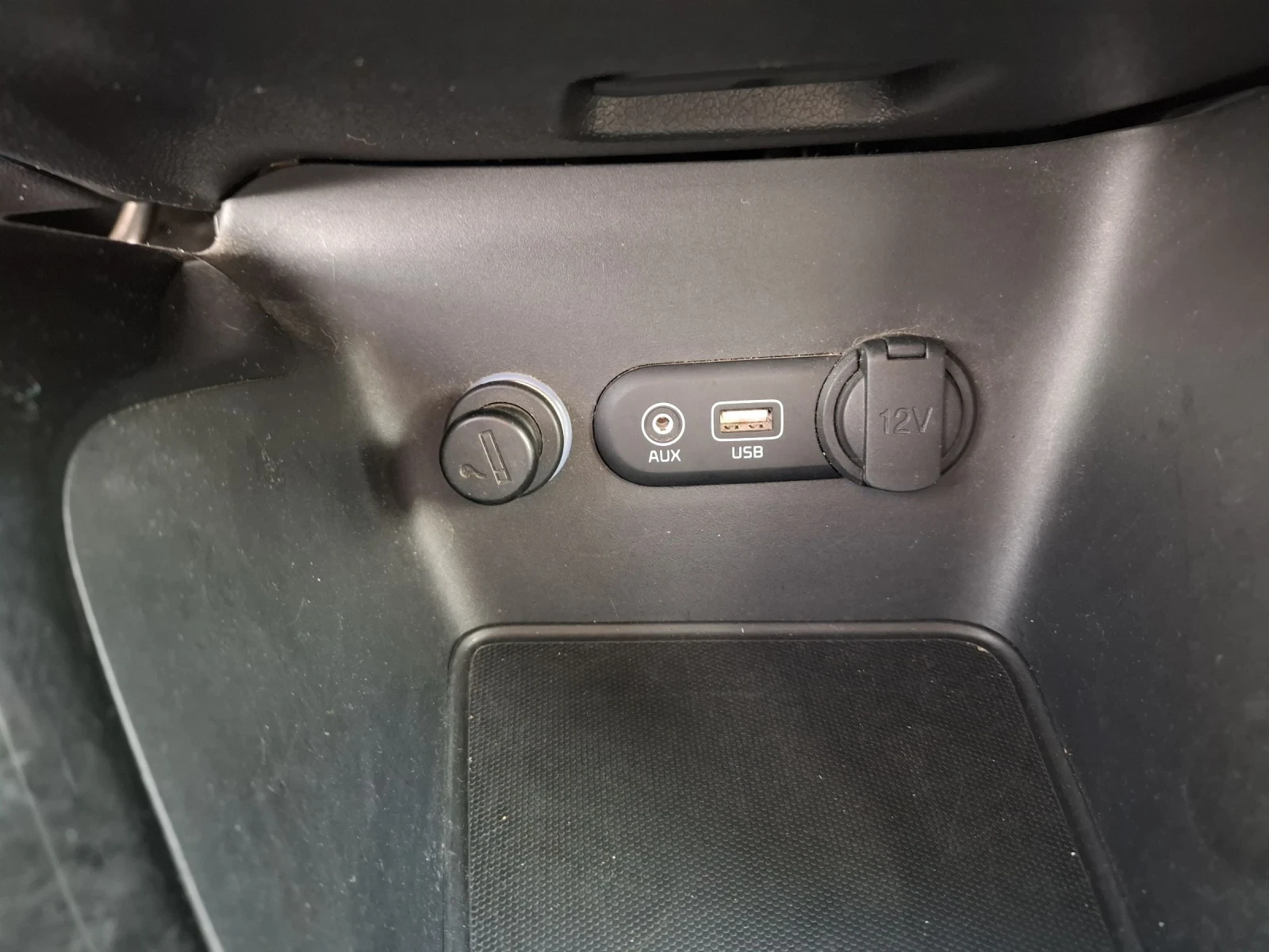 Kia Ceed 1.4, снимка 14 - Автомобили и джипове - 53877846