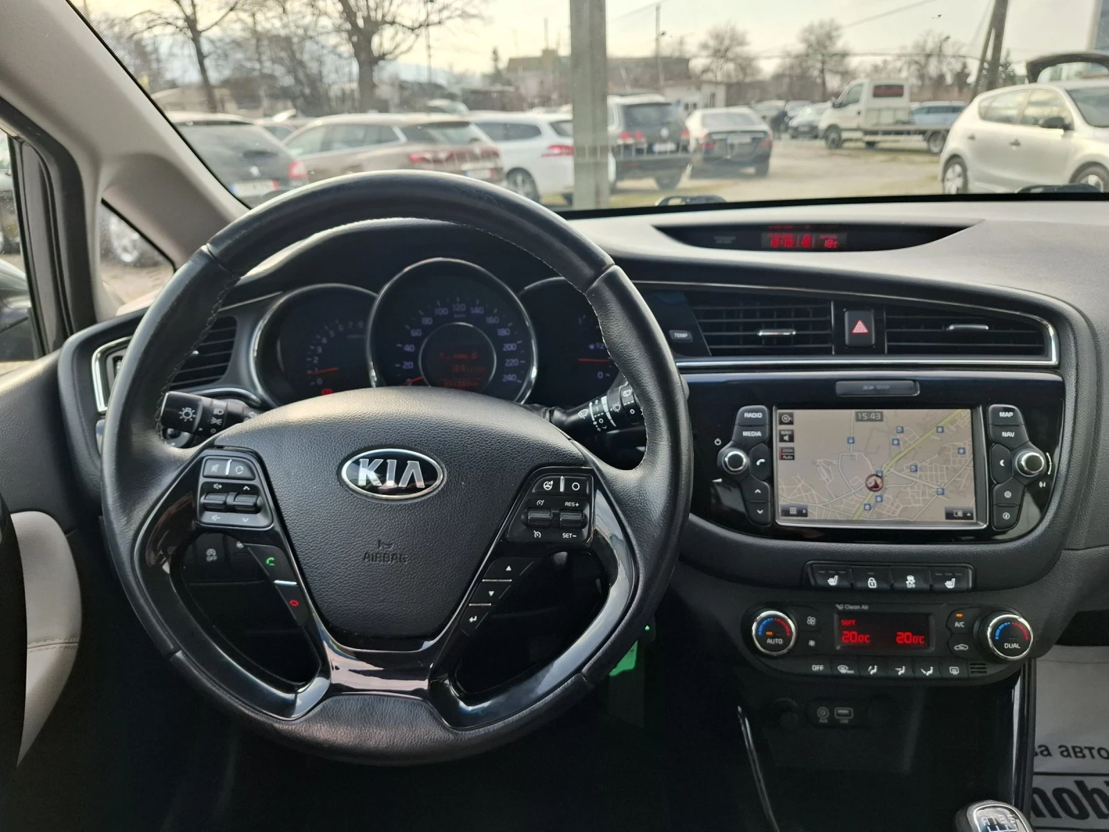 Kia Ceed 1.4, снимка 8 - Автомобили и джипове - 53877846