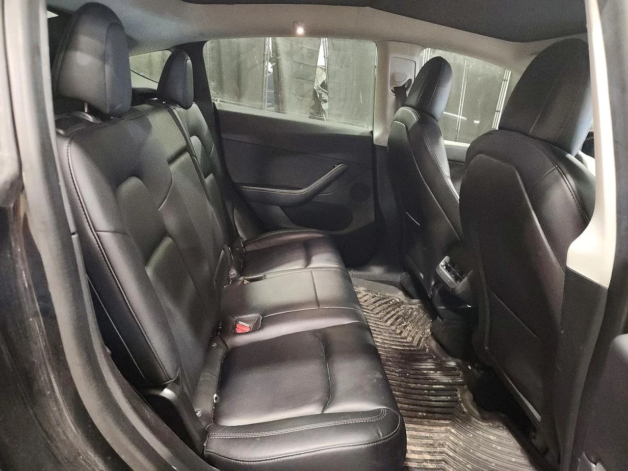 Tesla Model Y, снимка 10 - Автомобили и джипове - 53916897