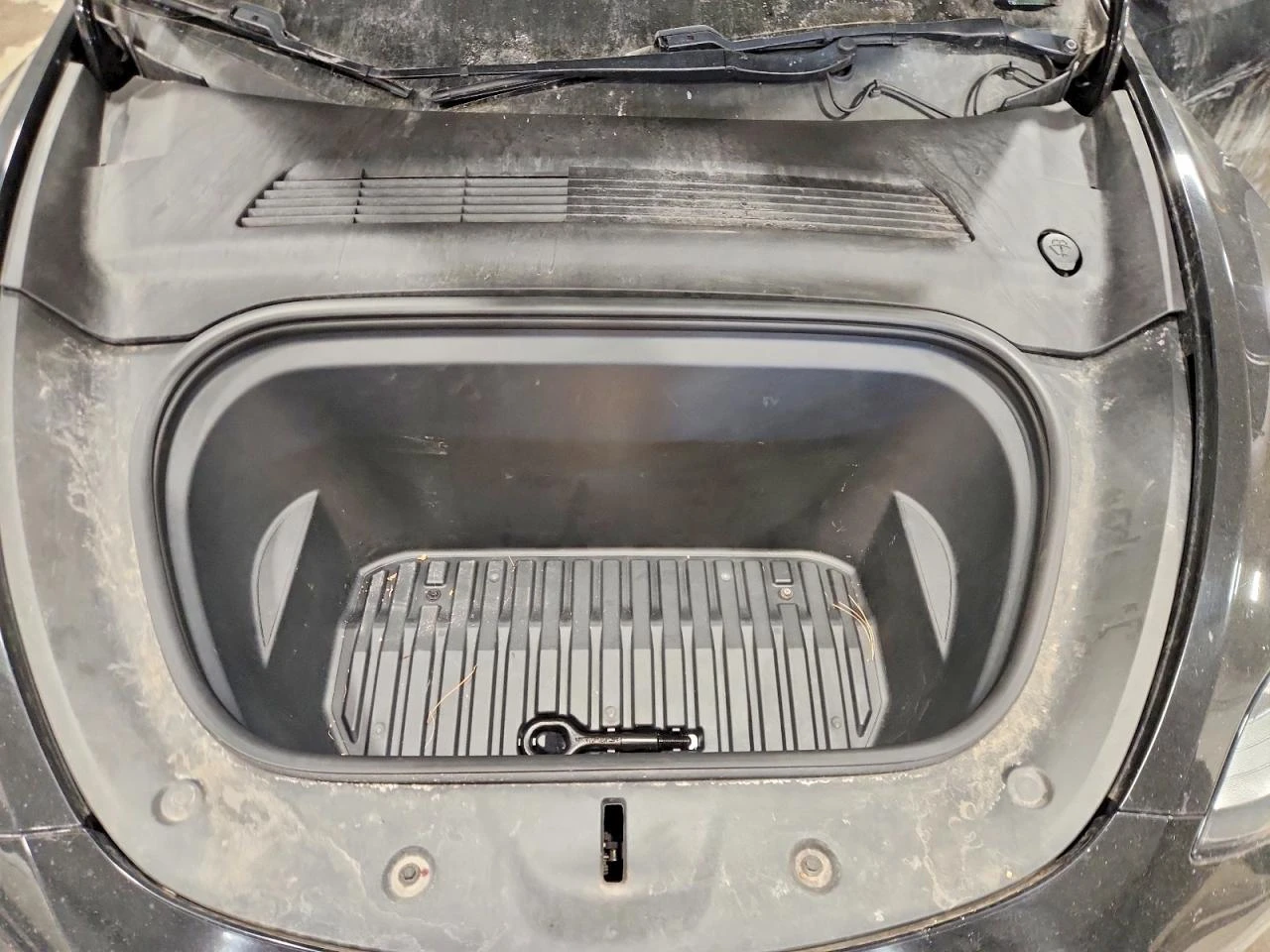 Tesla Model Y, снимка 11 - Автомобили и джипове - 53916897