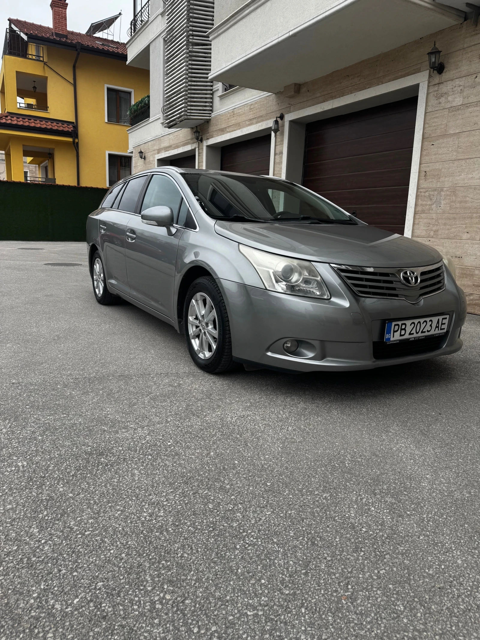 Toyota Avensis, снимка 2 - Автомобили и джипове - 53955215