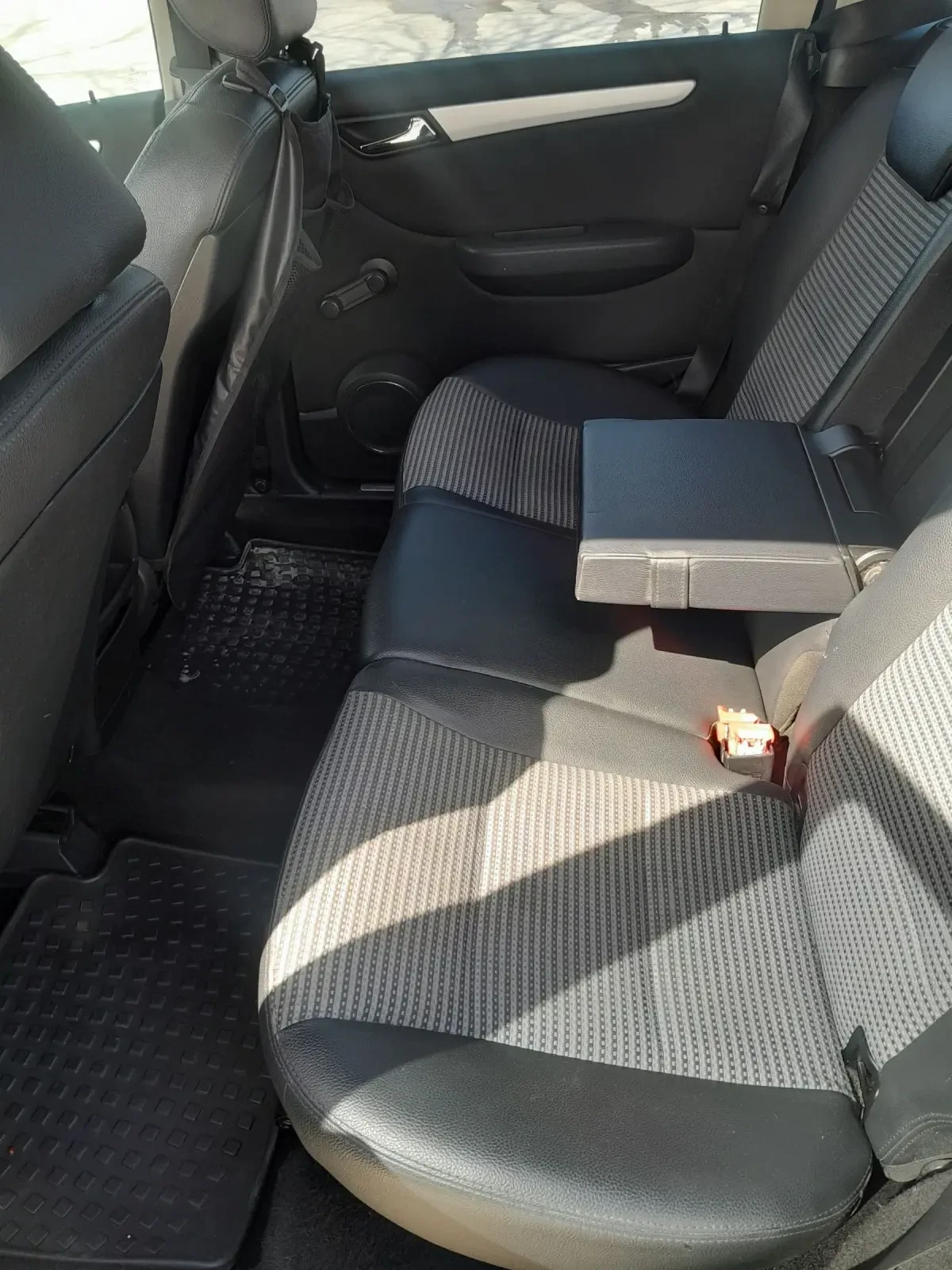 Mercedes-Benz B 200 2.0 D, снимка 10 - Автомобили и джипове - 54219604