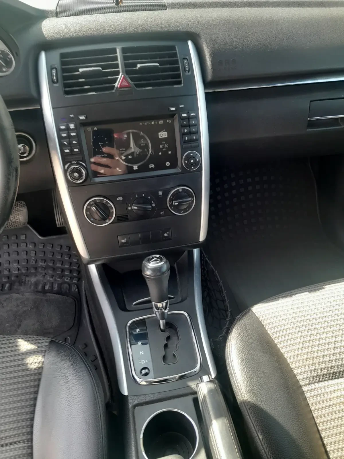 Mercedes-Benz B 200 2.0 D, снимка 9 - Автомобили и джипове - 54219604