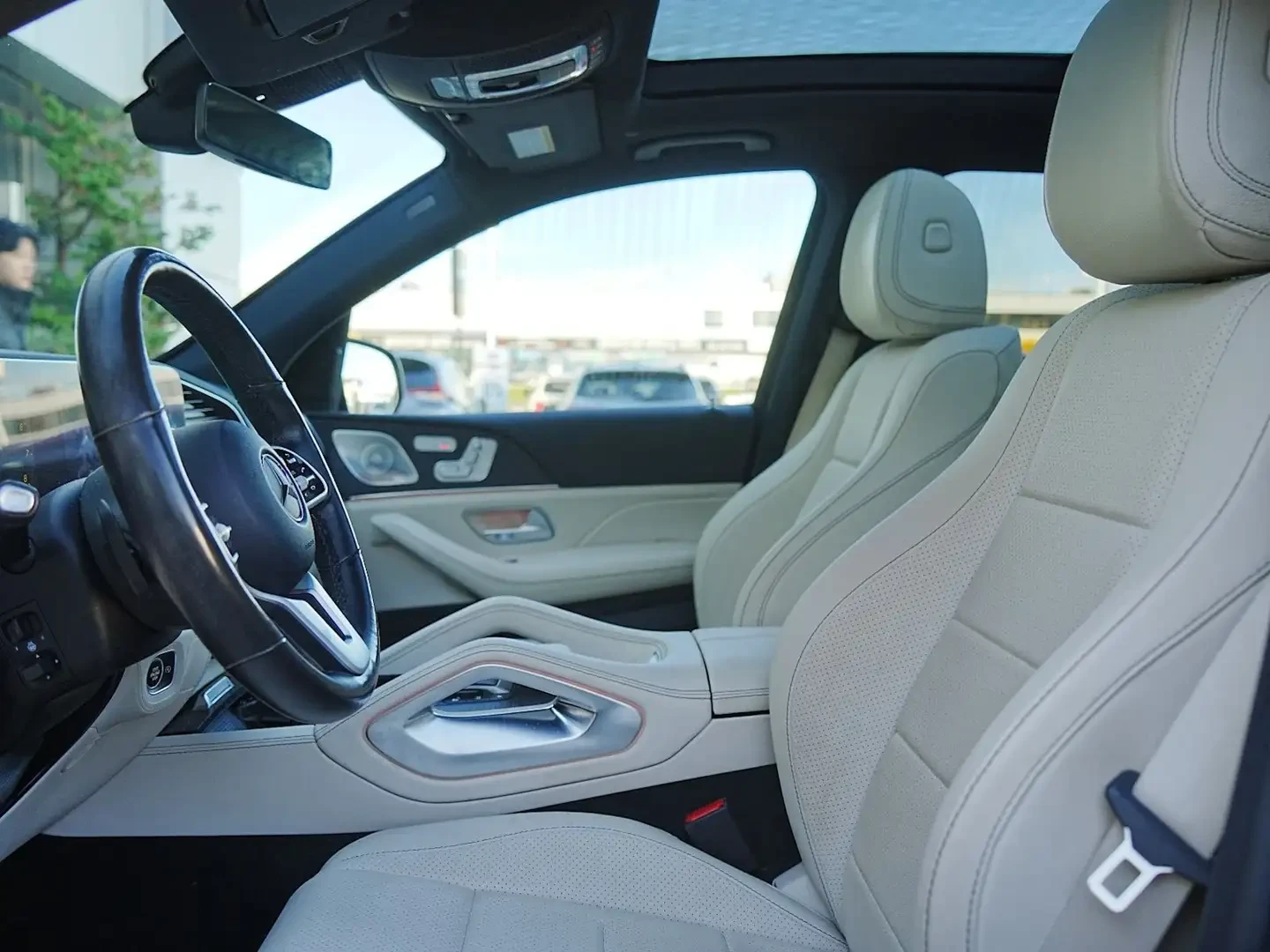 Mercedes-Benz GLE 450 AMG* BURMESTER* Head up* White interior* 7места, снимка 9 - Автомобили и джипове - 54412382