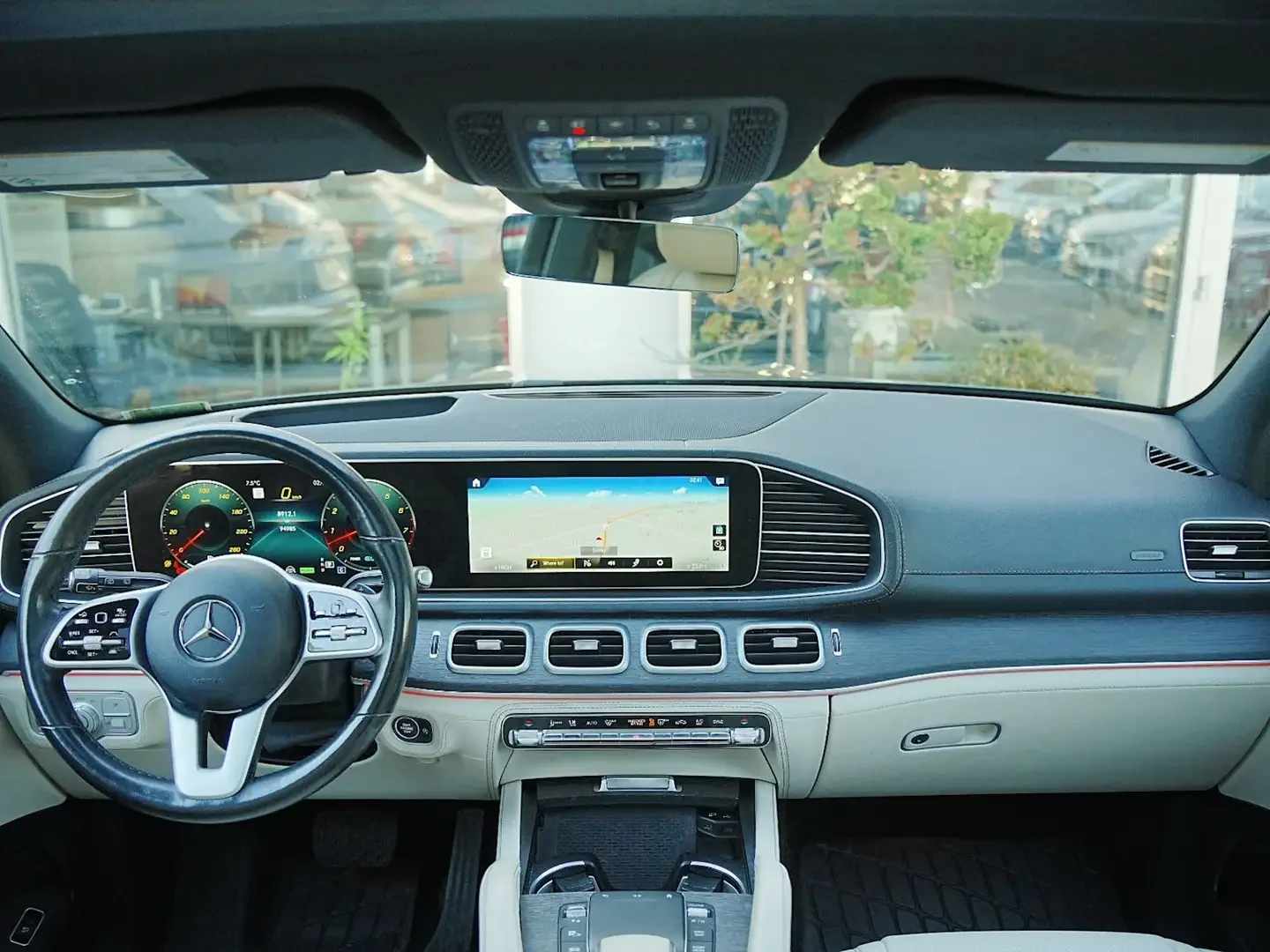 Mercedes-Benz GLE 450 AMG* BURMESTER* Head up* White interior* 7места, снимка 7 - Автомобили и джипове - 54412382