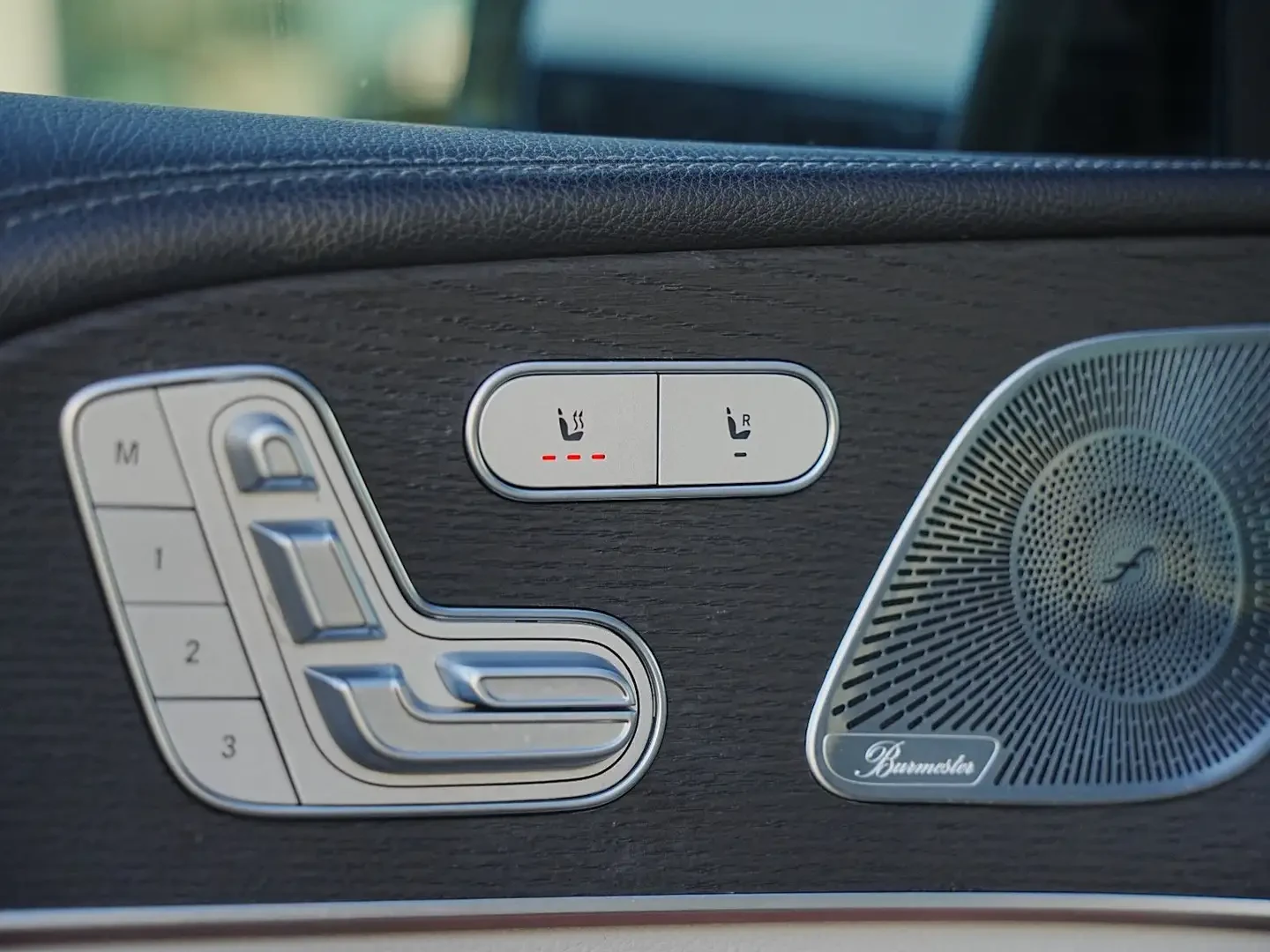 Mercedes-Benz GLE 450 AMG* BURMESTER* Head up* White interior* 7места, снимка 14 - Автомобили и джипове - 54412382