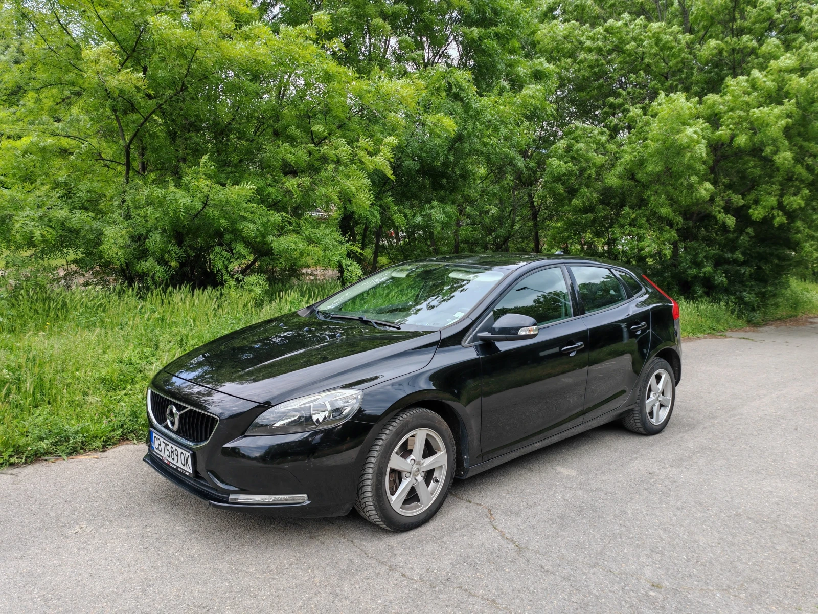 Volvo V40 2.0D 120к.с. Автоматик 2017г., снимка 3 - Автомобили и джипове - 54610724
