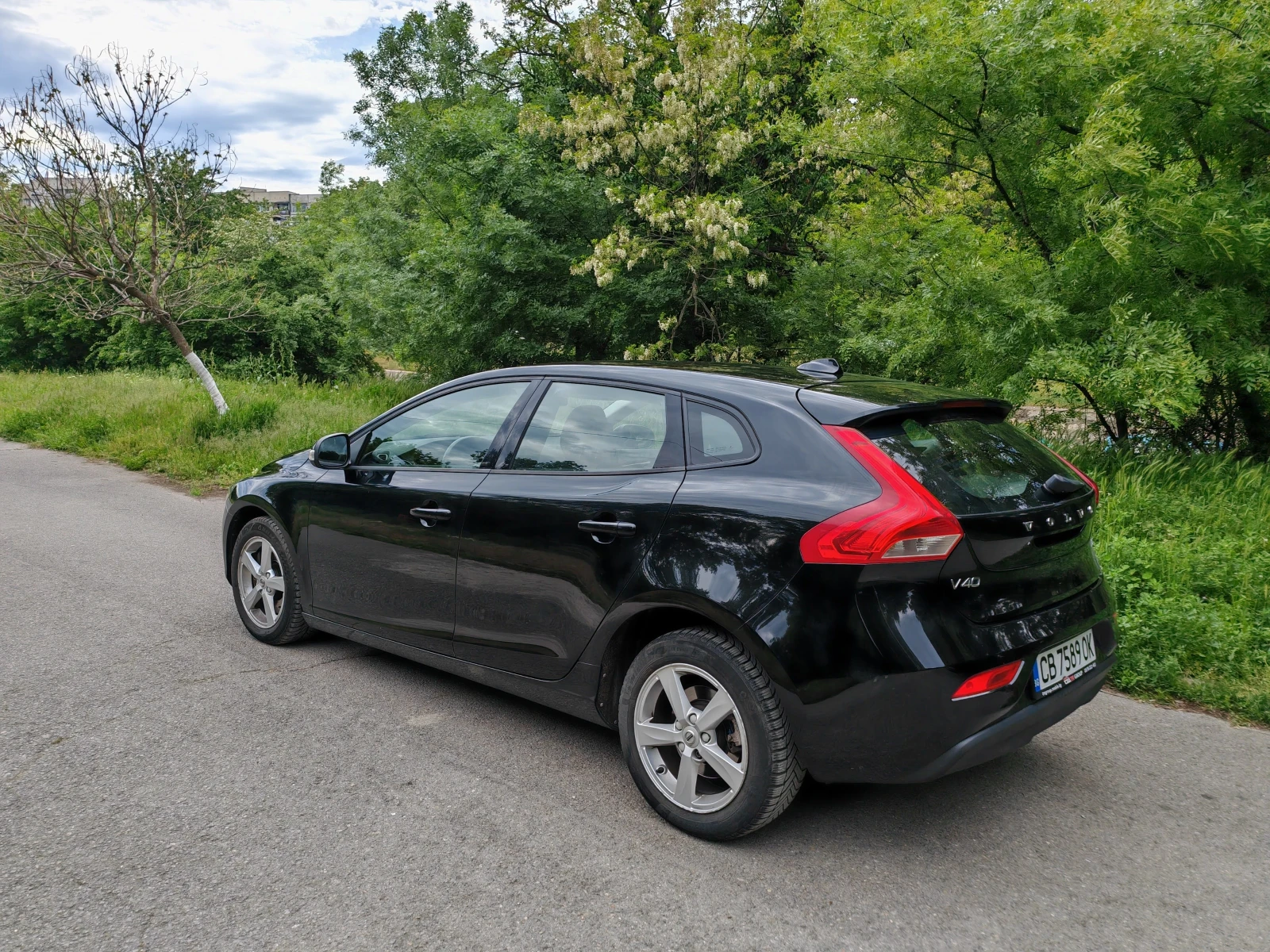 Volvo V40 2.0D 120к.с. Автоматик 2017г., снимка 5 - Автомобили и джипове - 54610724