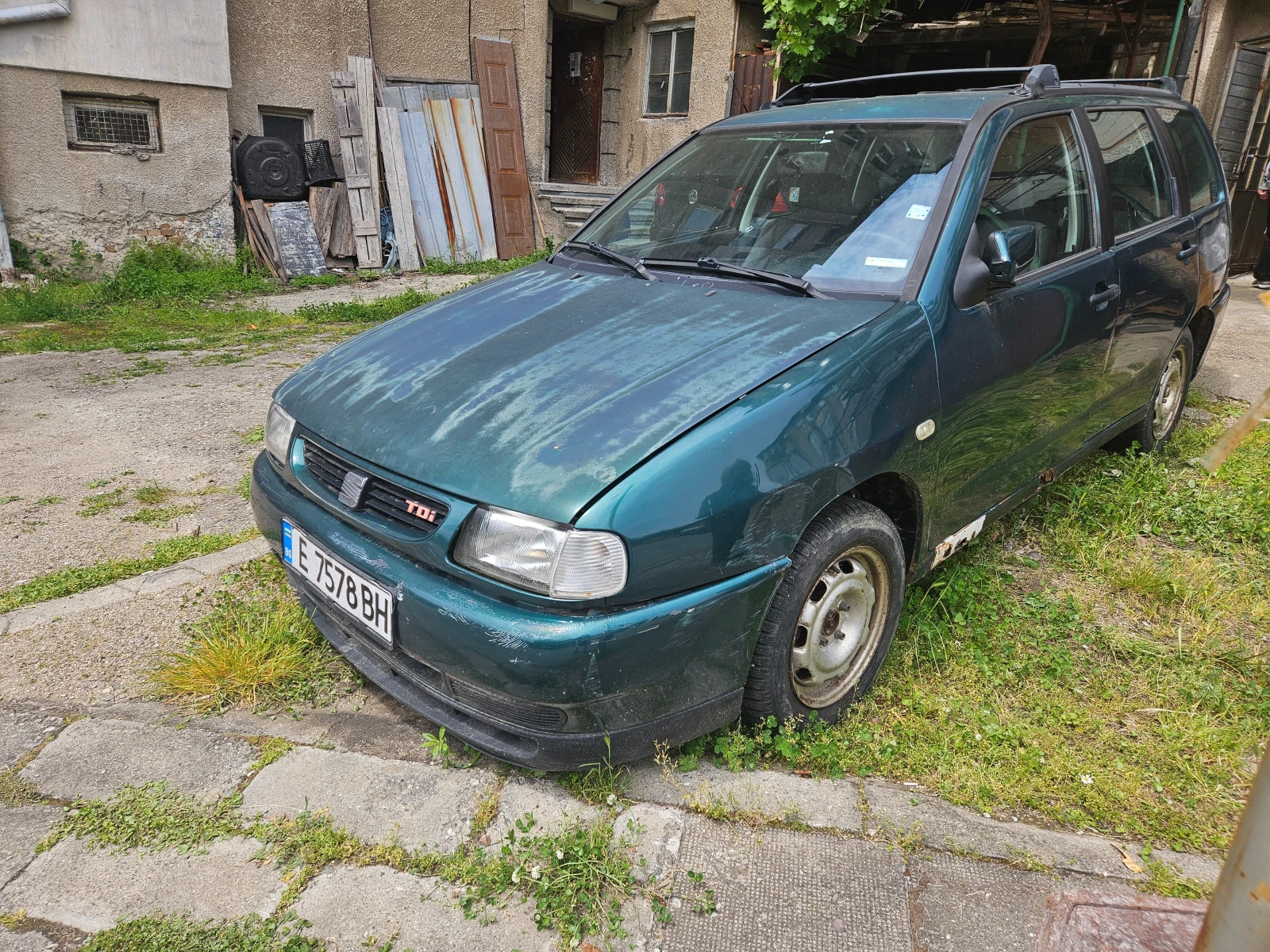 Seat Cordoba 1.9TDI+ КЛИМАТИК+ ЕЛ СТАКЛА+ ПЪЛЕН РЕЗЕРВОАР С НАФ, снимка 11 - Автомобили и джипове - 54681943