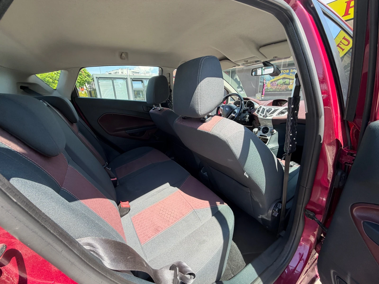 Ford Fiesta 1.4 , снимка 9 - Автомобили и джипове - 54999144