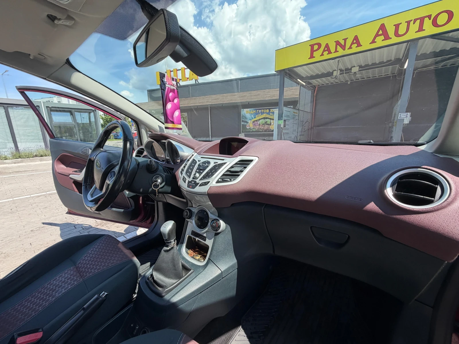 Ford Fiesta 1.4 , снимка 11 - Автомобили и джипове - 54999144