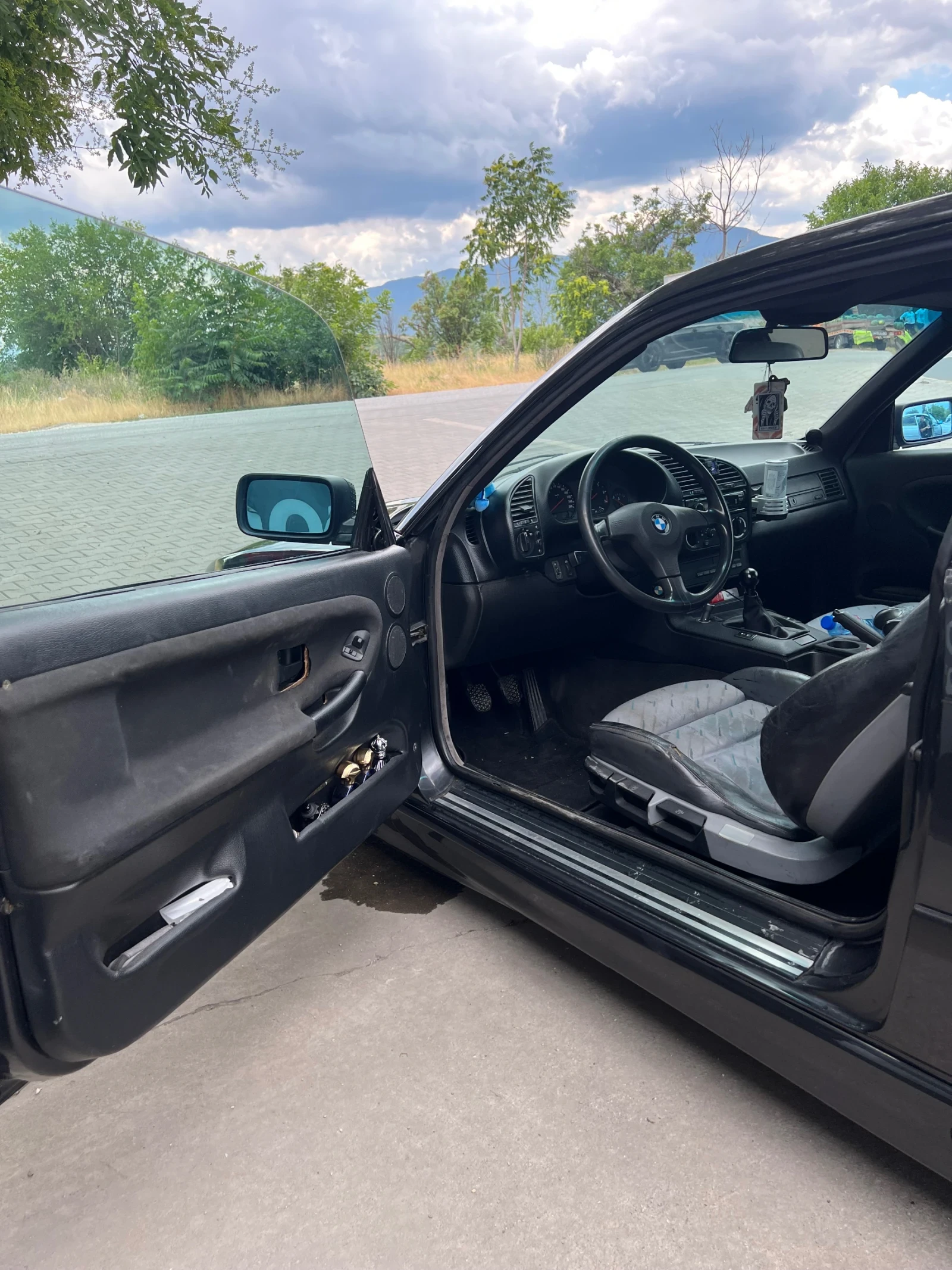 BMW 318, снимка 9 - Автомобили и джипове - 55161672