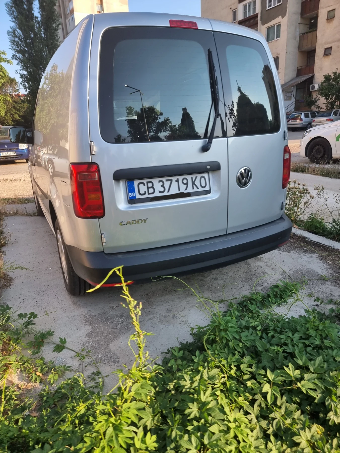 VW Caddy 1.6 Tdi klimatik , снимка 10 - Автомобили и джипове - 55338514