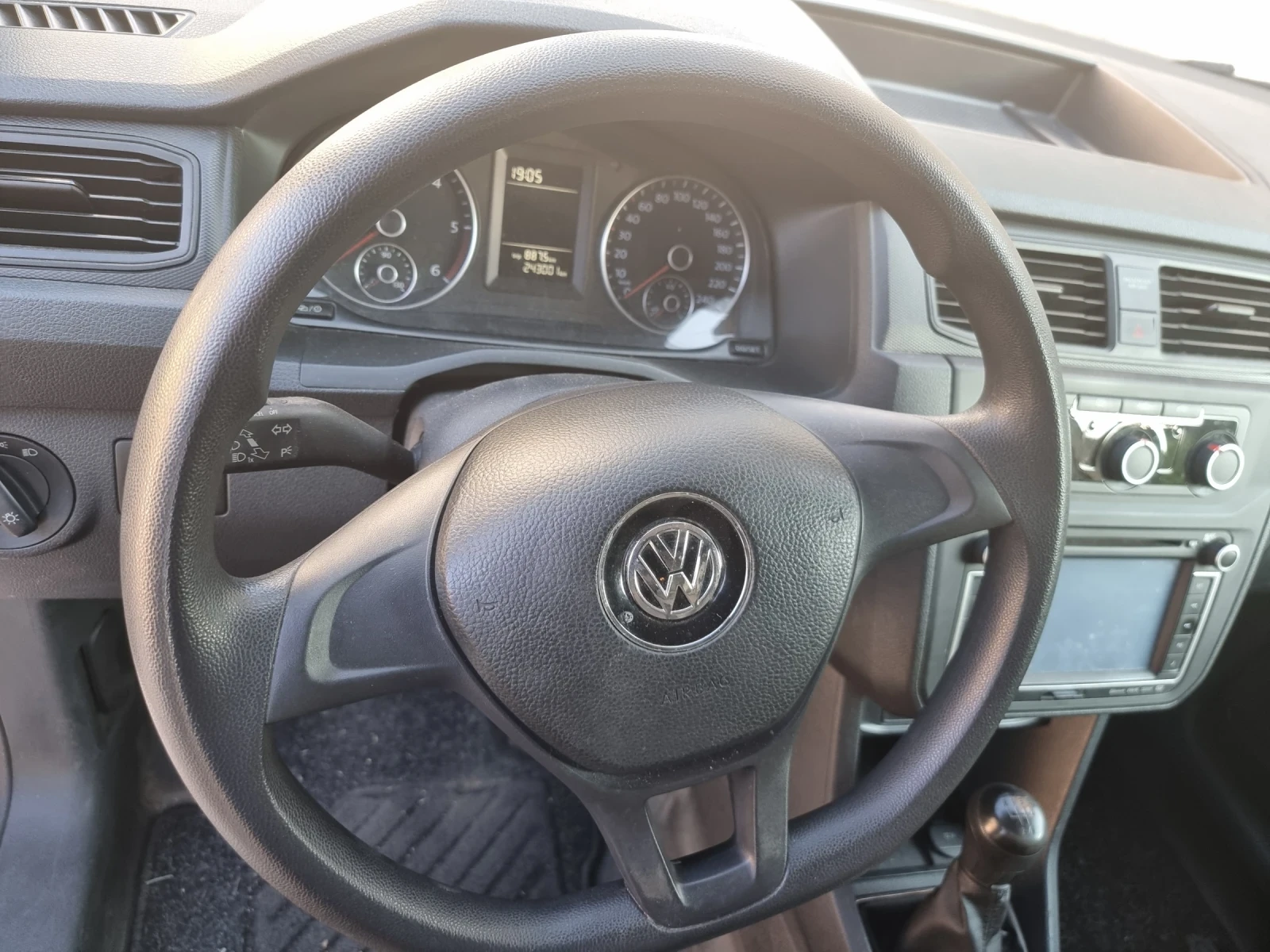 VW Caddy 1.6 Tdi klimatik , снимка 15 - Автомобили и джипове - 55338514