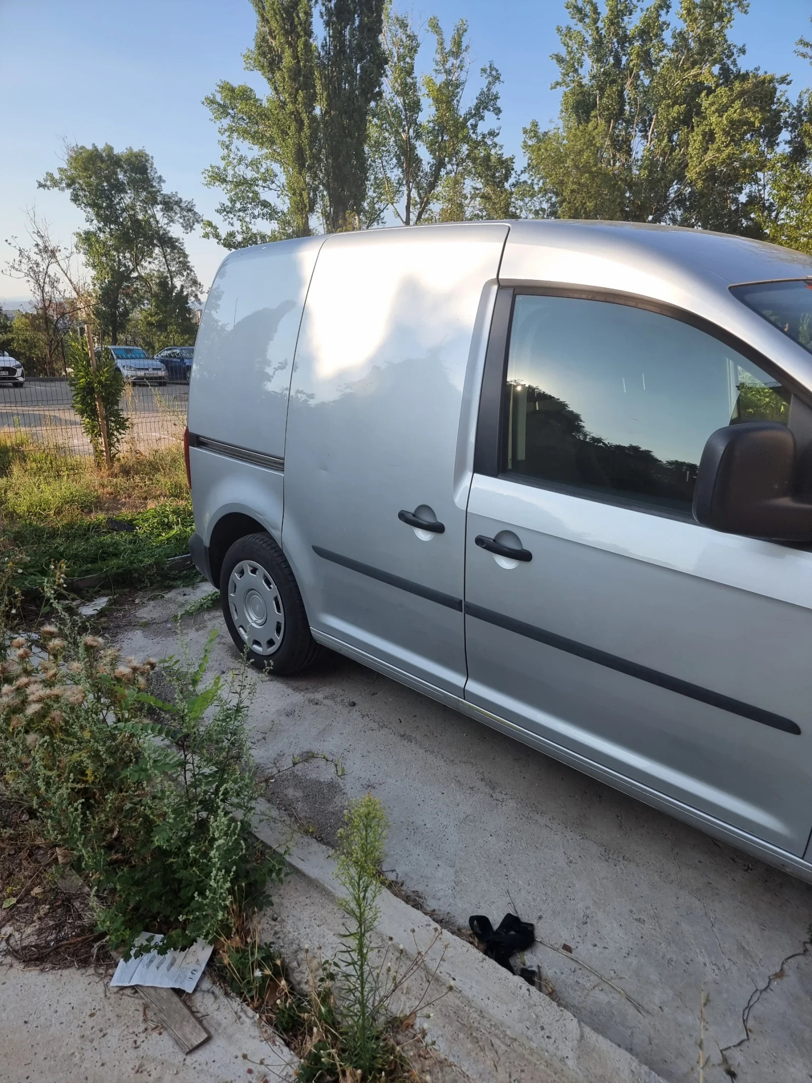 VW Caddy 1.6 Tdi klimatik , снимка 4 - Автомобили и джипове - 55338514