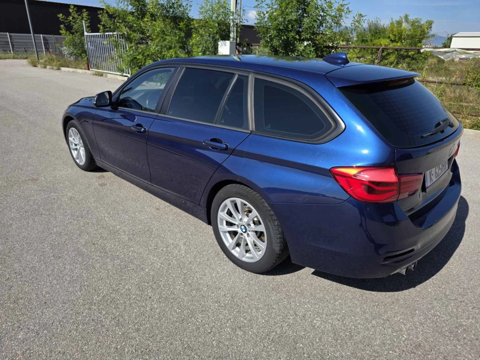 BMW 320, снимка 7 - Автомобили и джипове - 55417126
