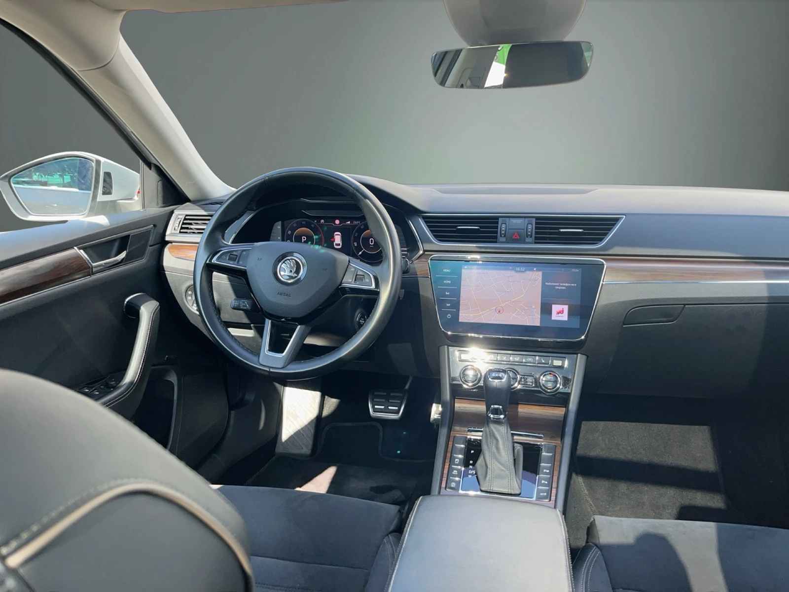 Skoda Superb 2, 0 TDI 7DSG 4X4, снимка 11 - Автомобили и джипове - 55665611