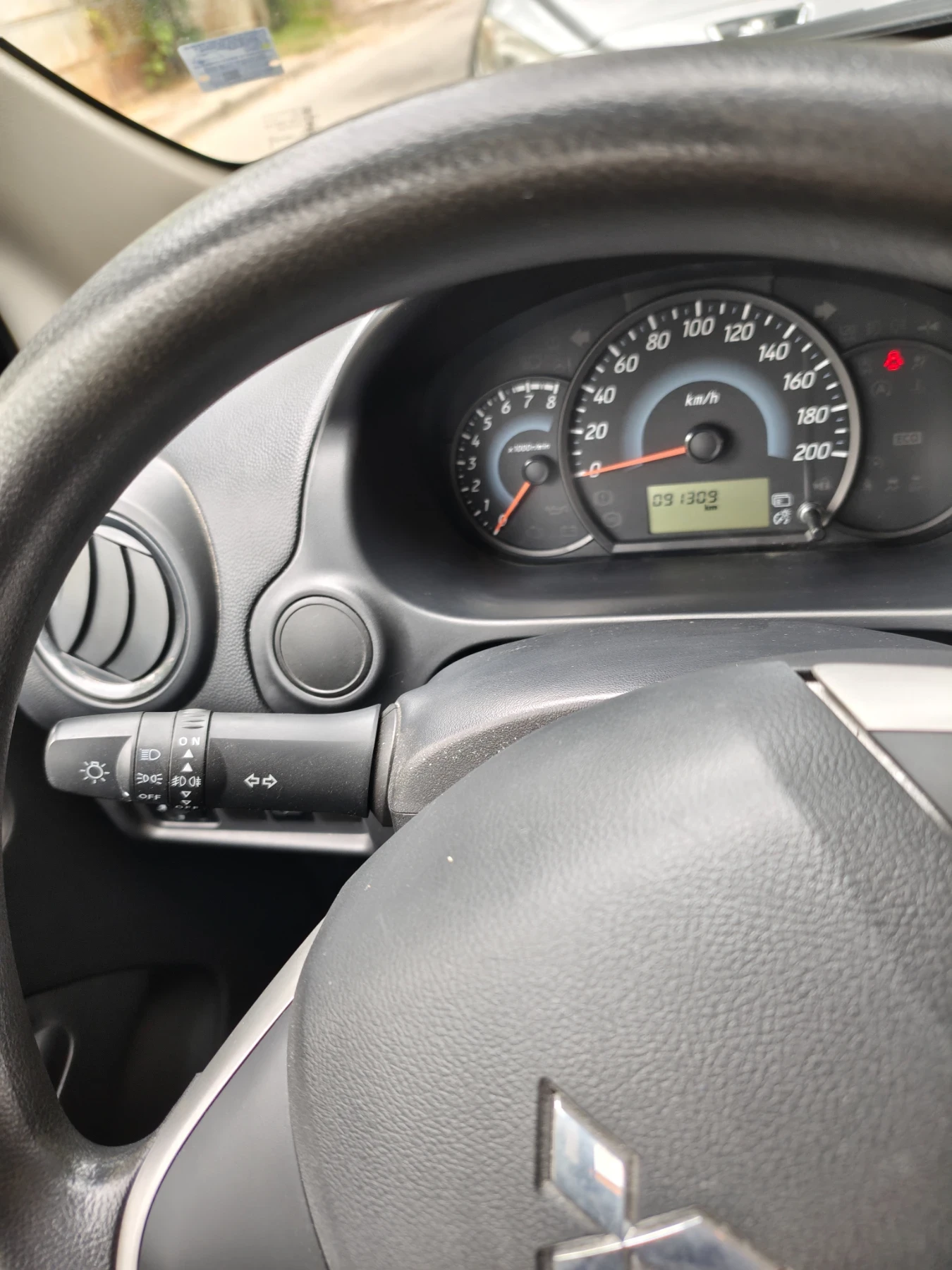Mitsubishi Space star, снимка 5 - Автомобили и джипове - 55777447