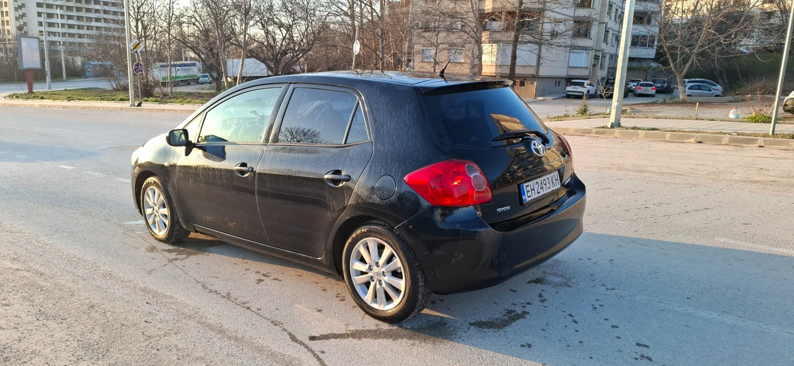 Toyota Auris 1.6i+ ГАЗ, снимка 3 - Автомобили и джипове - 55786169