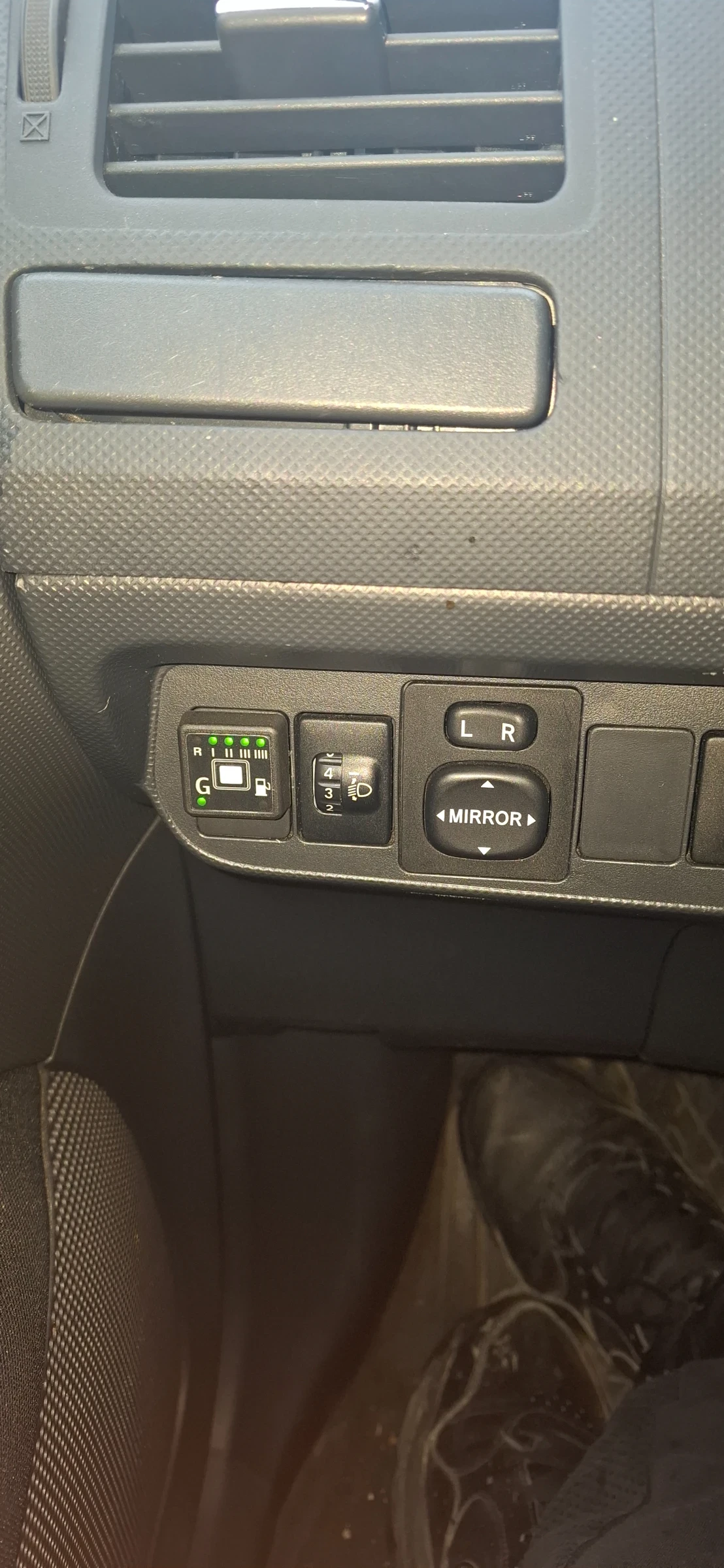 Toyota Auris 1.6i+ ГАЗ, снимка 14 - Автомобили и джипове - 55786169