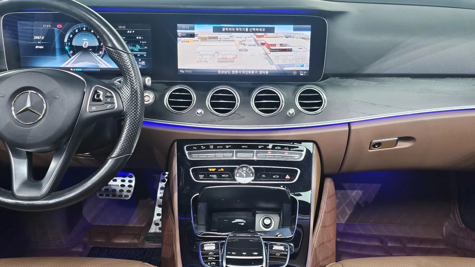 Mercedes-Benz E 300 2.0 4MATIC, FULL, снимка 12 - Автомобили и джипове - 55888830