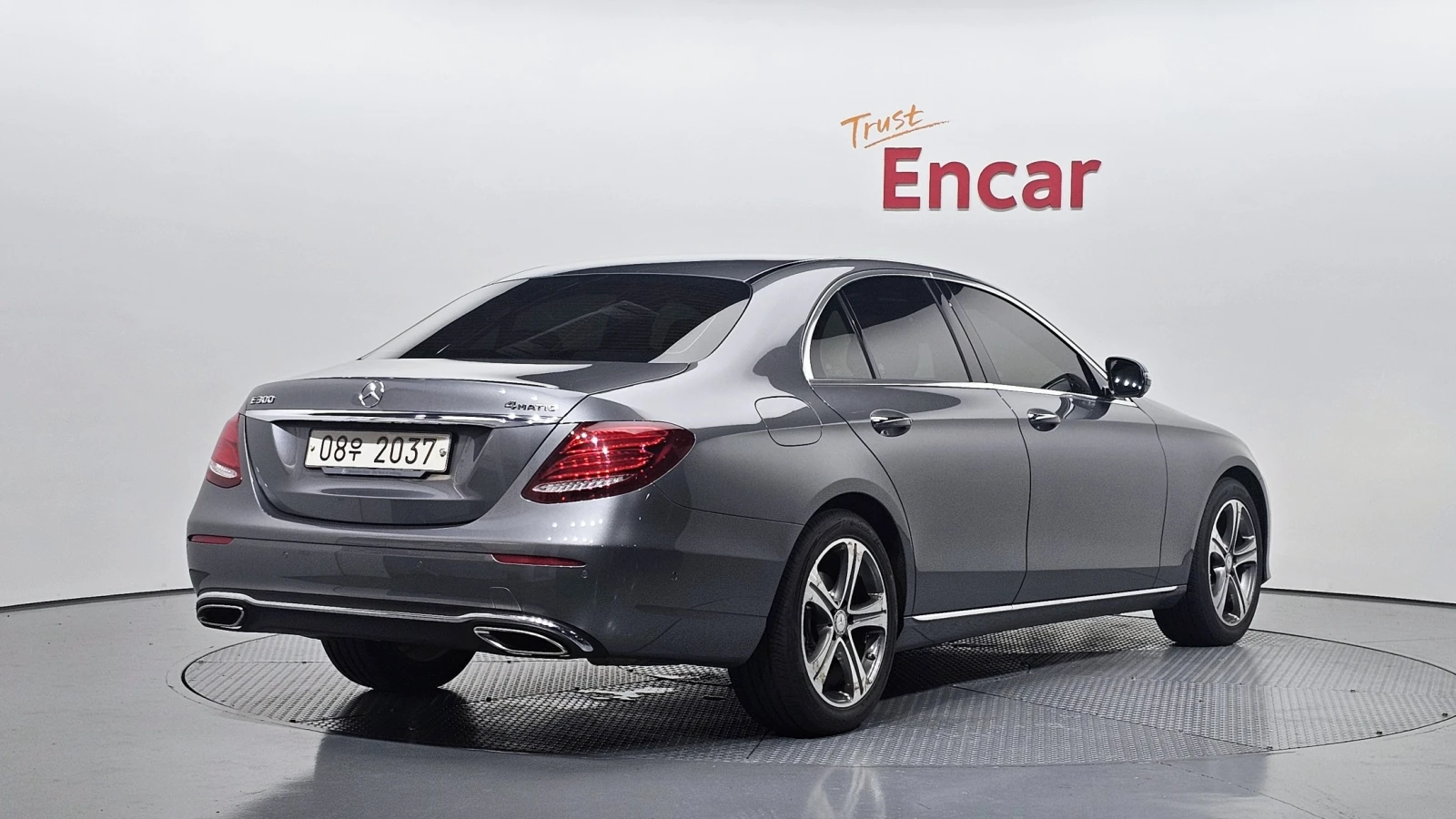 Mercedes-Benz E 300 2.0 4MATIC, FULL, снимка 2 - Автомобили и джипове - 55888830