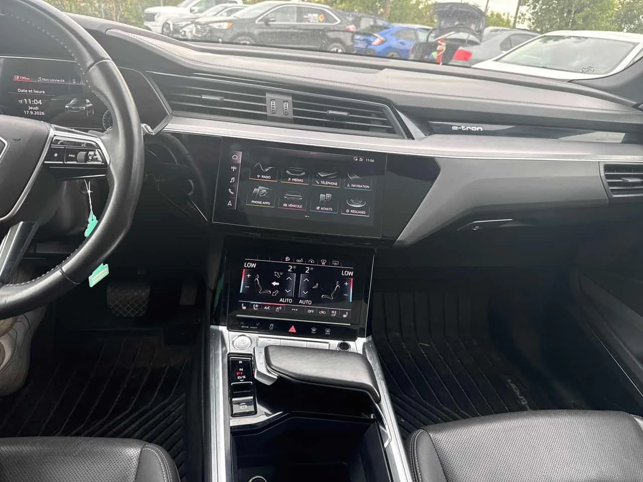 Audi E-Tron * Technik * CARFAX * ОПЦИЯ ЗА ФИНАНСИРАНЕ, снимка 9 - Автомобили и джипове - 56162418