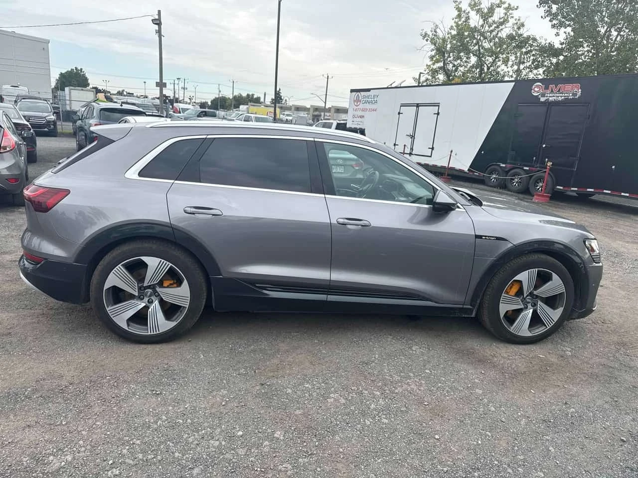 Audi E-Tron * Technik * CARFAX * ОПЦИЯ ЗА ФИНАНСИРАНЕ, снимка 3 - Автомобили и джипове - 56162418
