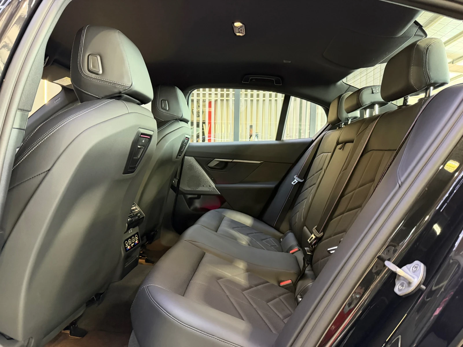 BMW i5 40 xDrive * HEAD UP * LED * HARMAN/KARDON* M PACKE | Mobile.bg � ����������� 5