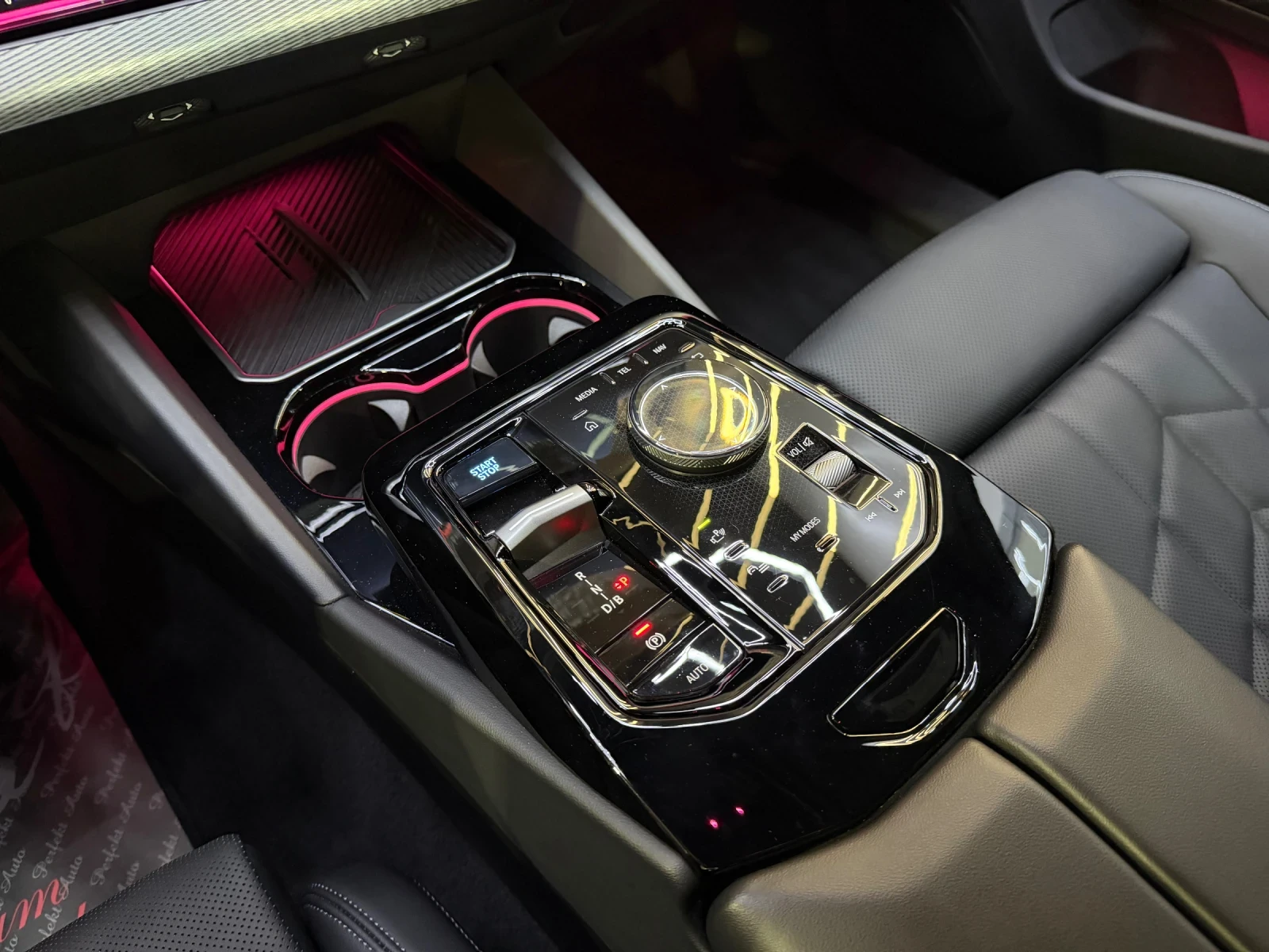 BMW i5 40 xDrive * HEAD UP * LED * HARMAN/KARDON* M PACKE | Mobile.bg � ����������� 10