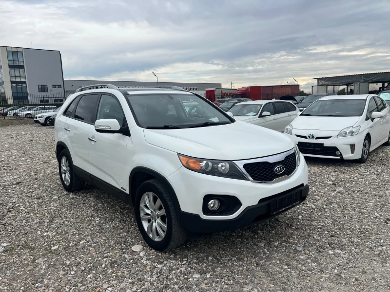 Kia Sorento 2.2 CRDI 4X4, снимка 3 - Автомобили и джипове - 47676136