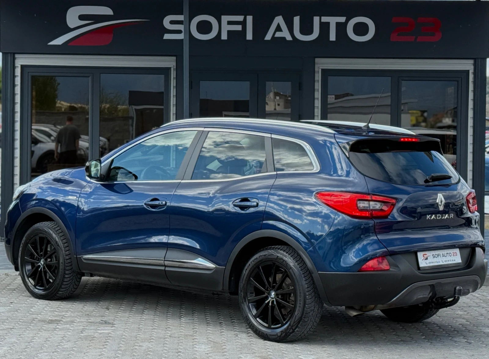 Renault Kadjar 1.6 DCI BOSE EDITION! Пълна сервизна история! - изображение 4