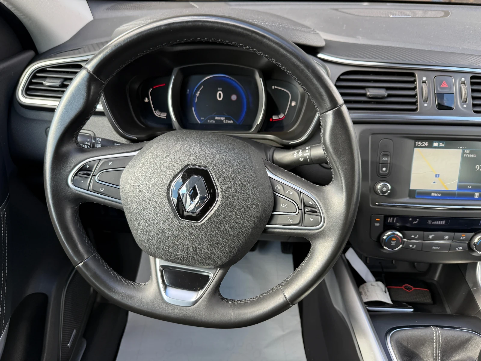 Renault Kadjar 1.6 DCI BOSE EDITION! Пълна сервизна история! - изображение 8