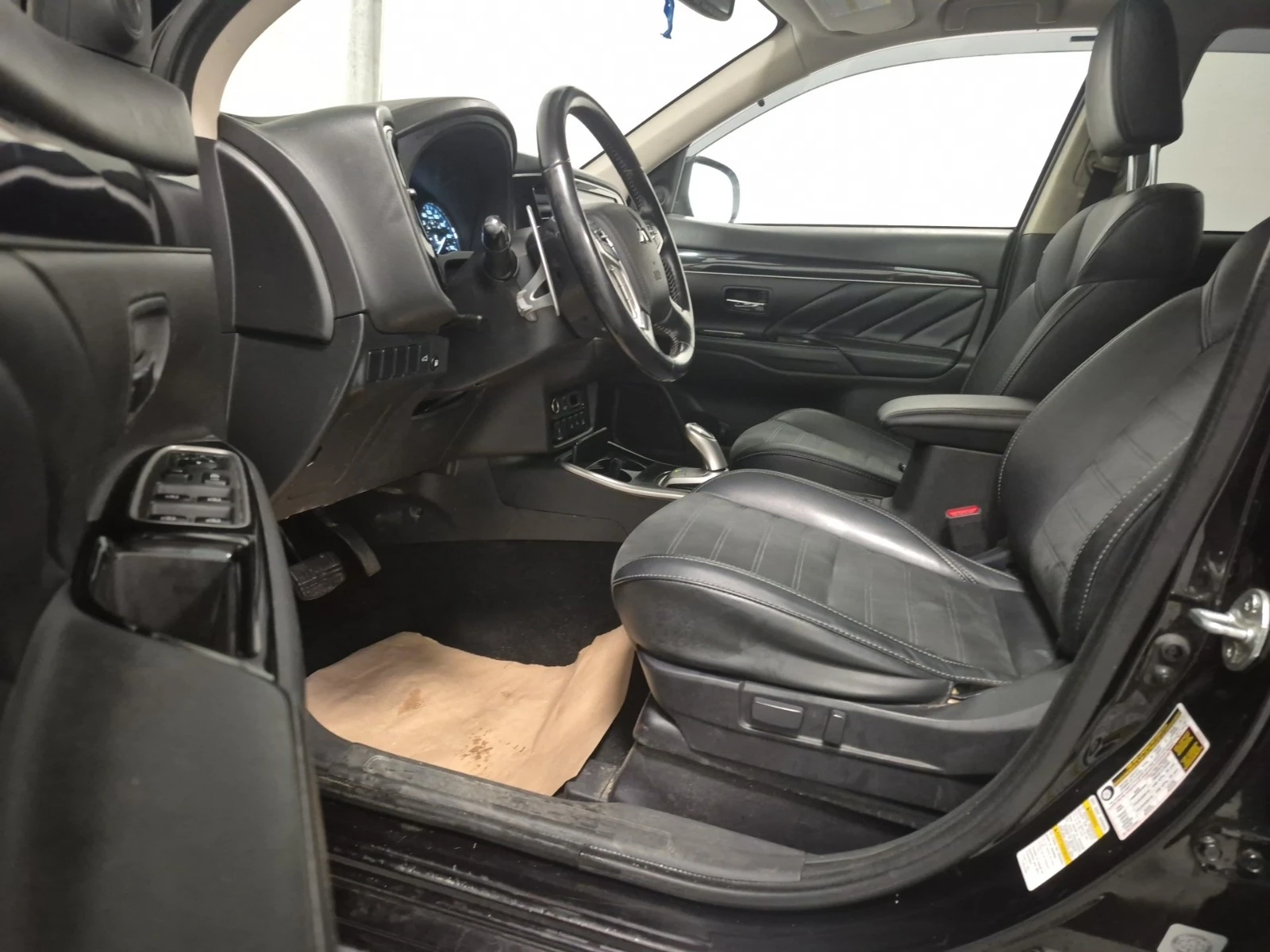 Mitsubishi Outlander PHEV GT * * CARFAX * * АВТО КРЕДИТ * *  - изображение 6