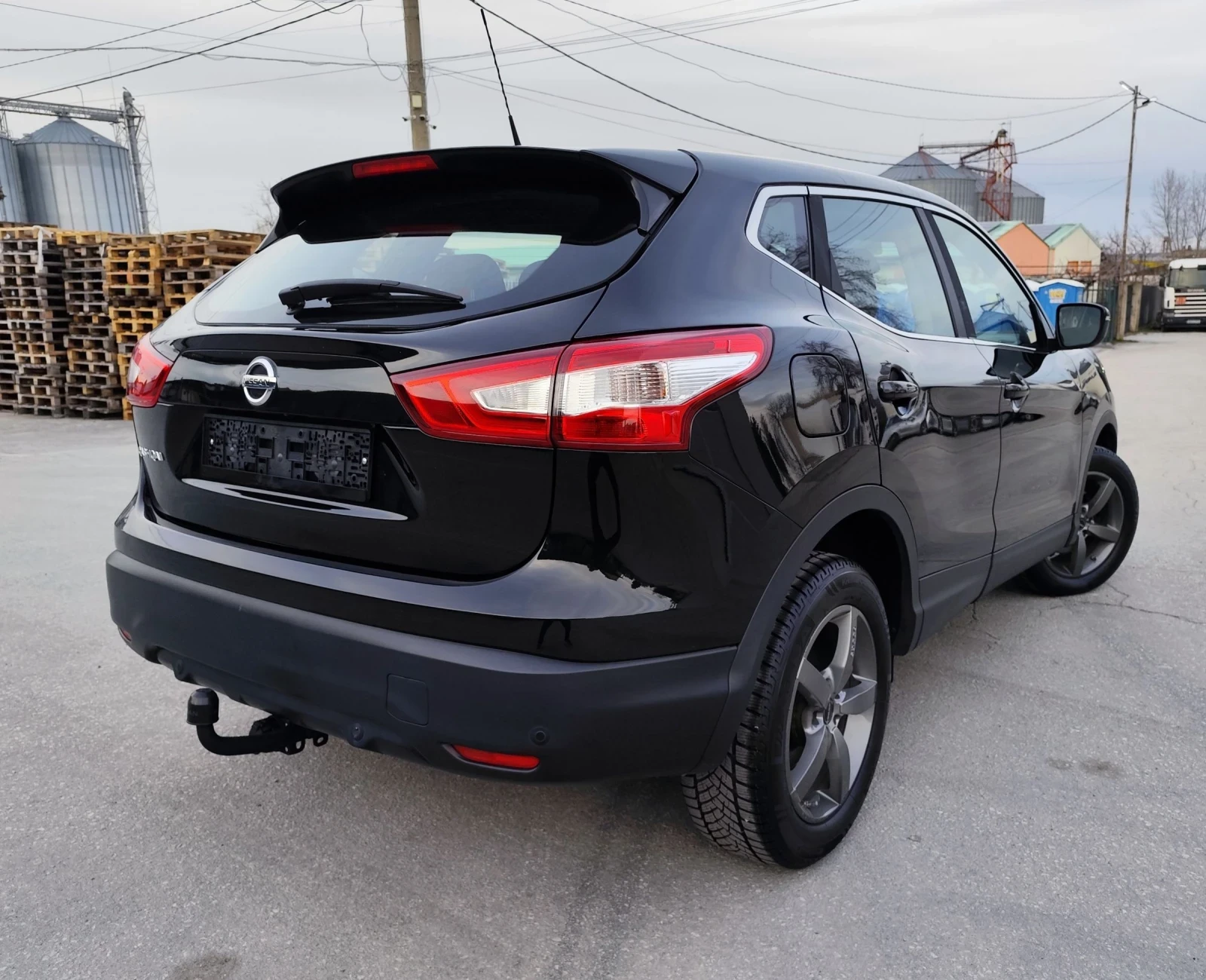 Nissan Qashqai 1.6DCI-4x4LED-NAVI-������-����������-EURO-6 | Mobile.bg � ����������� 6